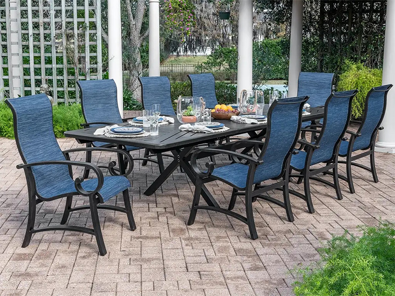 Solstice Essgruppe aus gealtertem Bronze-Aluminium mit Sling – 7-teilig (44 × 84–130 Zoll ausziehbarer Esstisch)